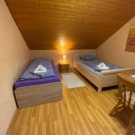 Schoene Im Gruenen شقة